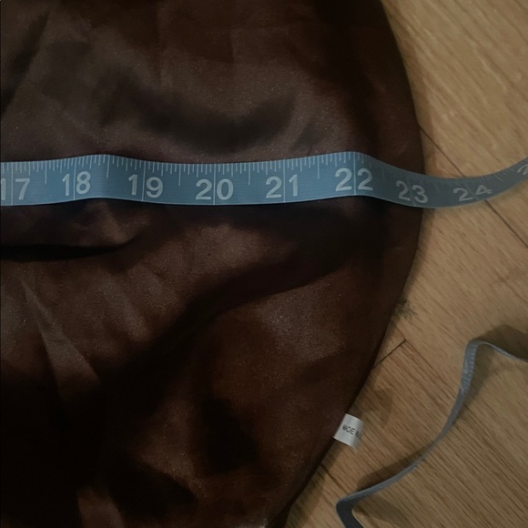 Brown Hobo Bag with Slouchy Design - Picture 8 of 9